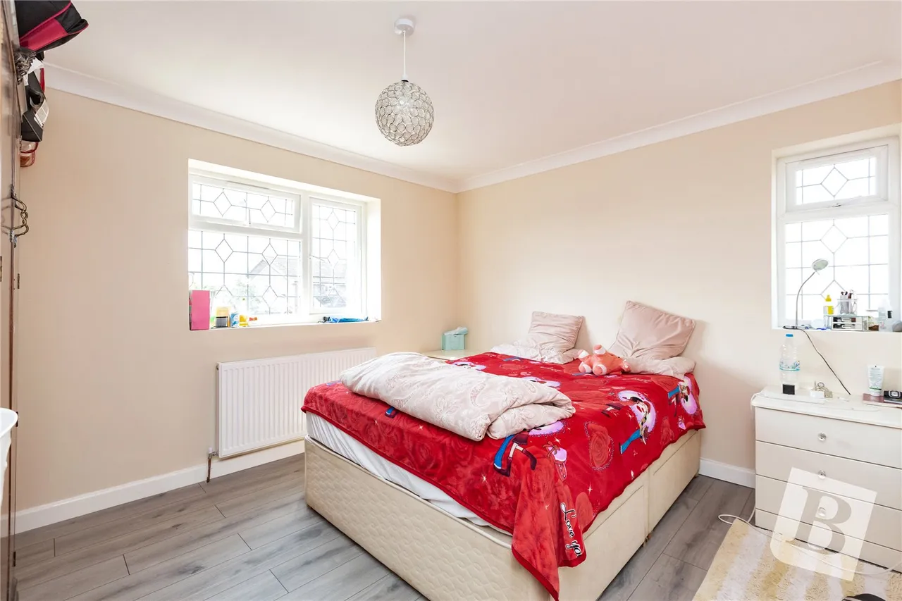 Hornchurch, RM12, photo 8
