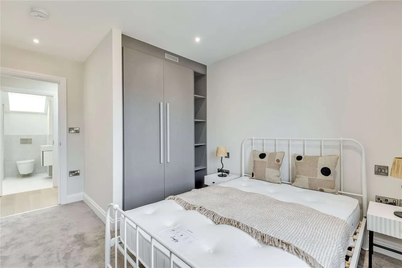 Purley Avenue, London, NW2, photo 11