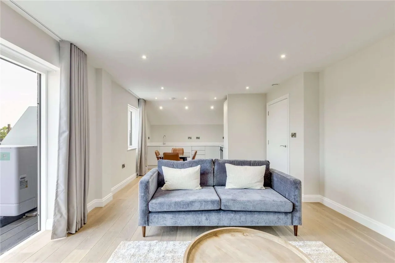 Purley Avenue, London, NW2, photo 3