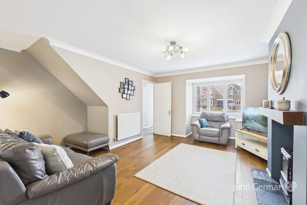 Aintree Close, Branston, photo 4