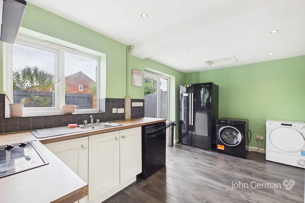 Aintree Close, Branston, photo 10