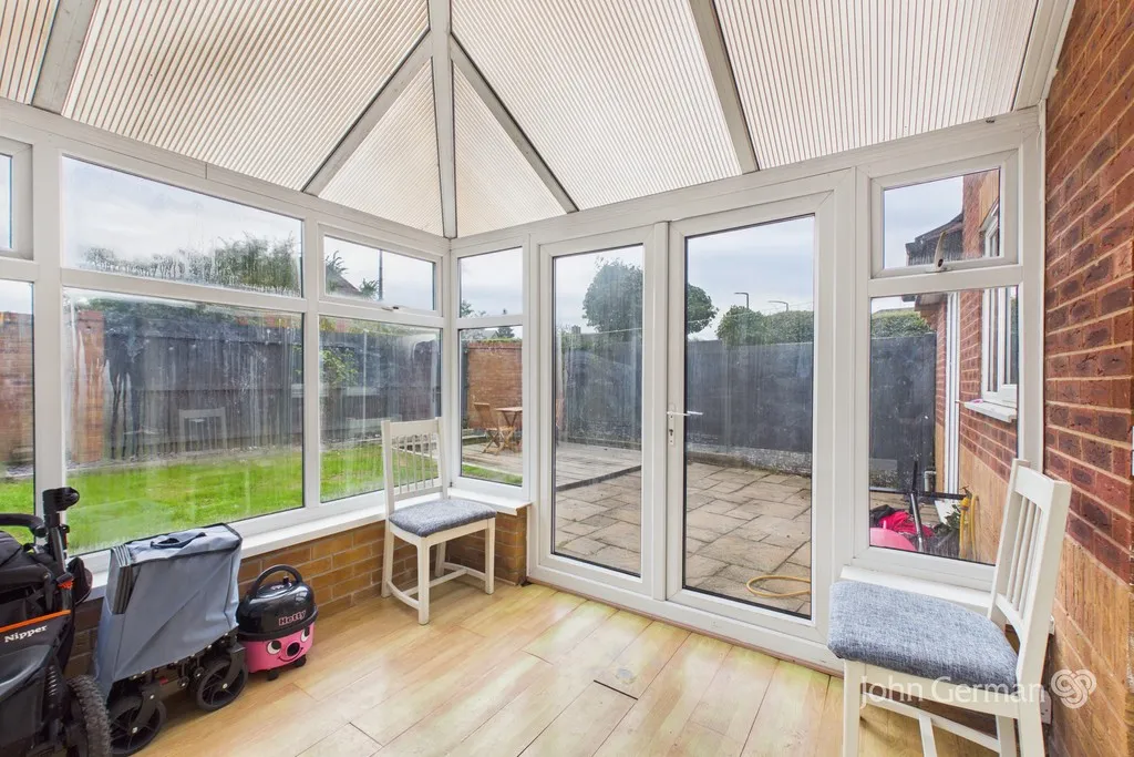 Aintree Close, Branston, photo 11