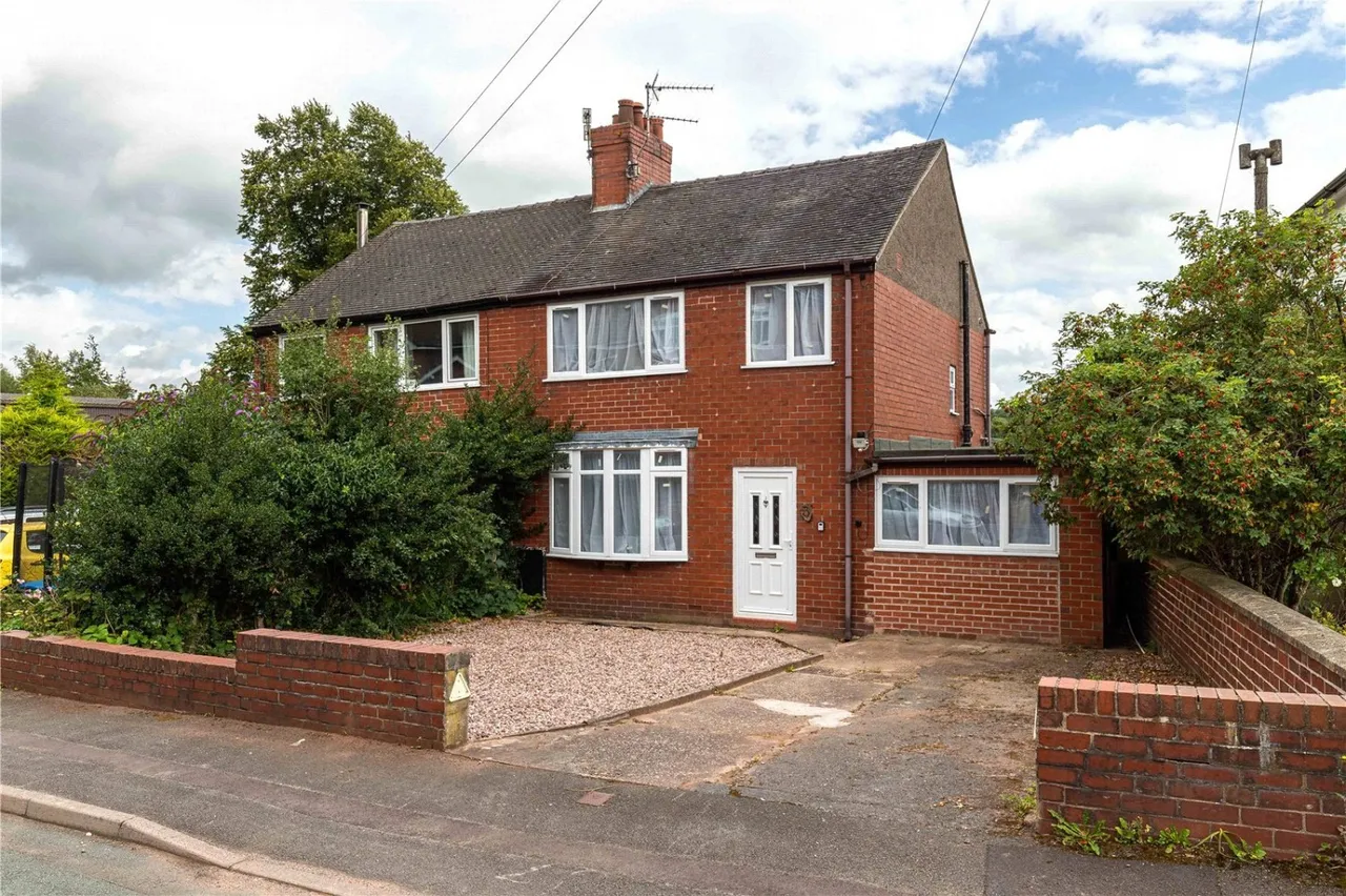 4 bed house for sale, Higher Woodcroft, Leek, ST13