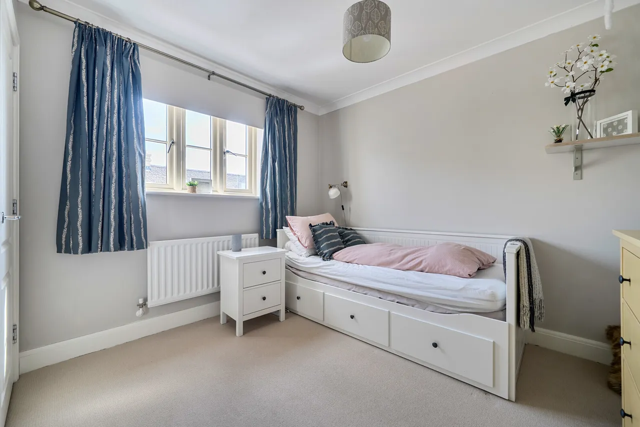 Griffiths Close, Cirencester, GL7, photo 14