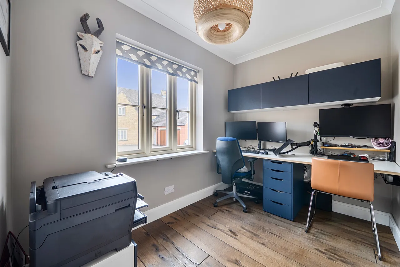 Griffiths Close, Cirencester, GL7, photo 7