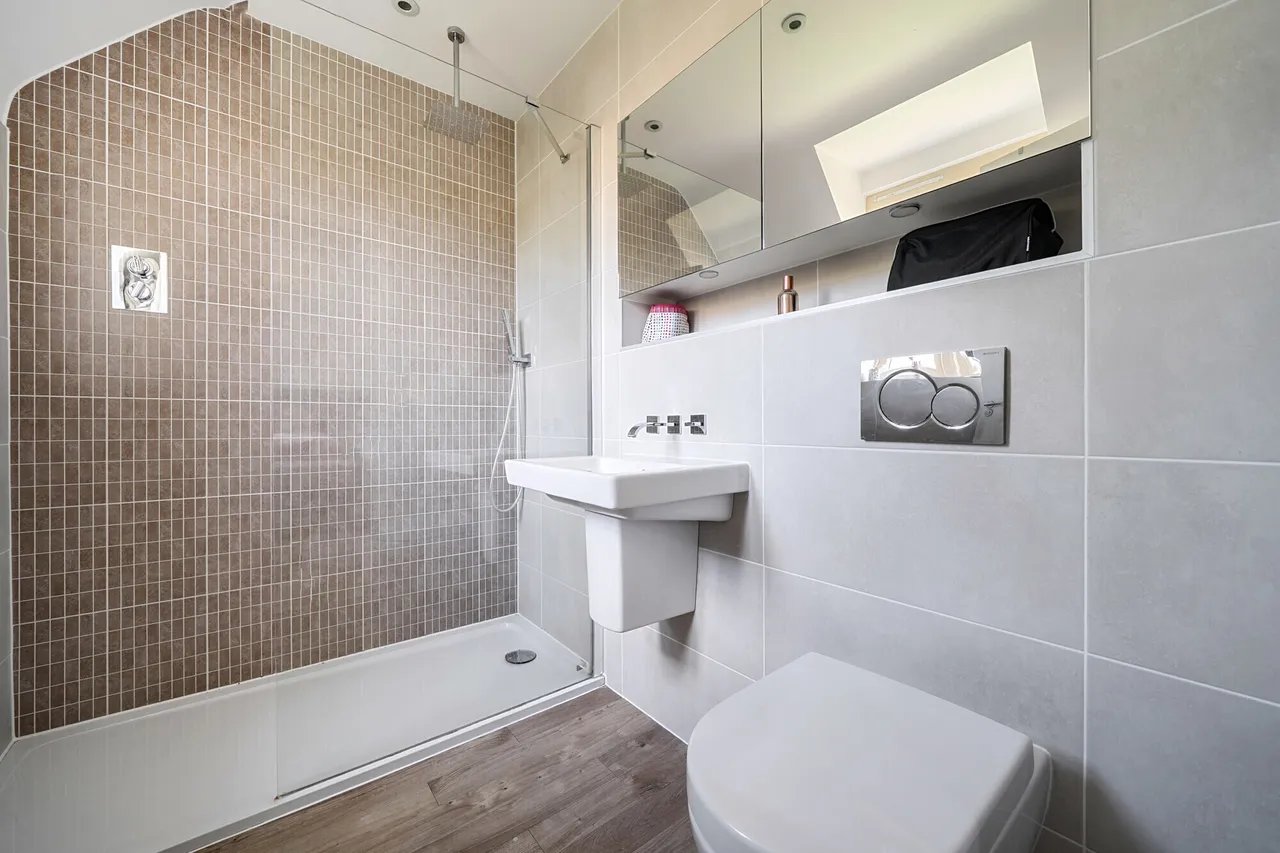 Griffiths Close, Cirencester, GL7, photo 13