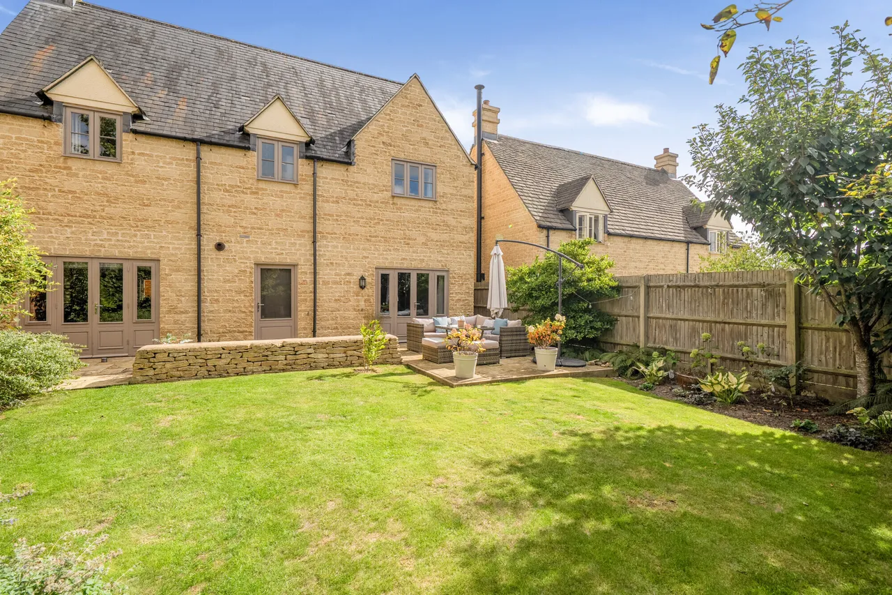 Griffiths Close, Cirencester, GL7, photo 21