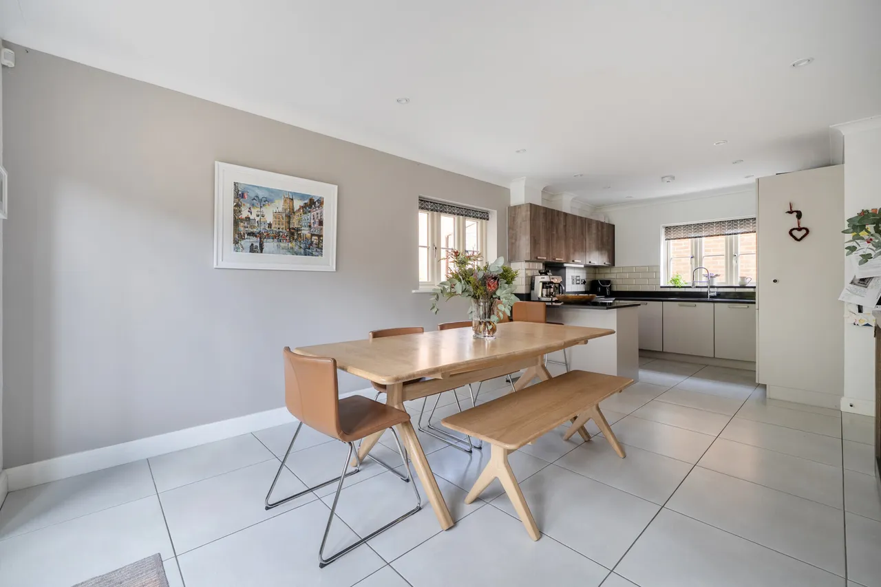 Griffiths Close, Cirencester, GL7, photo 4