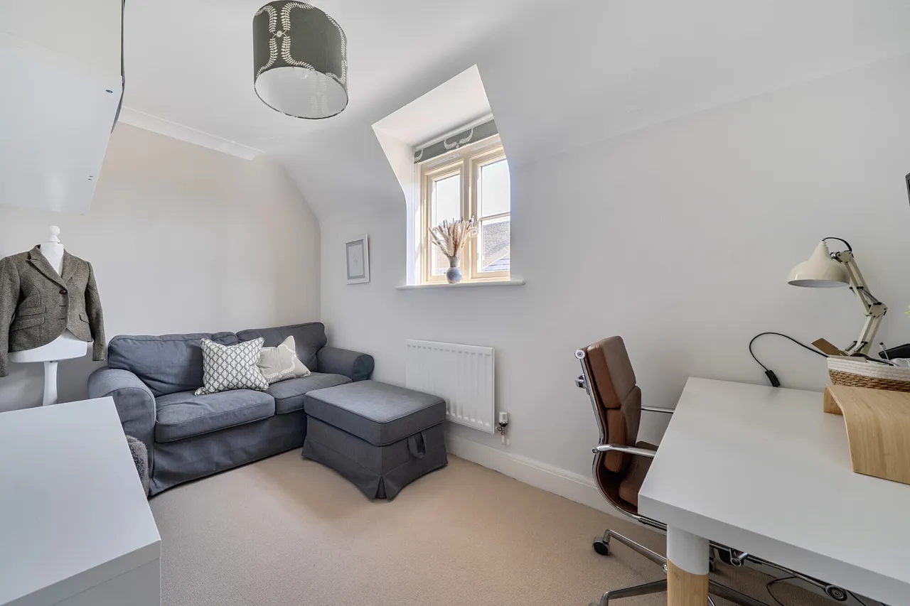 Griffiths Close, Cirencester, GL7, photo 17