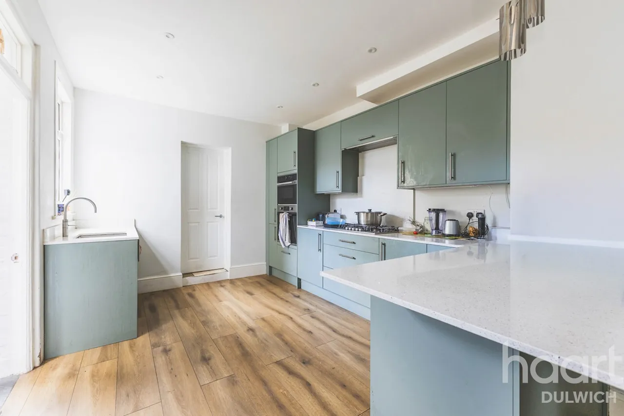 3 bed house for sale, Ivydale Road, London, SE15