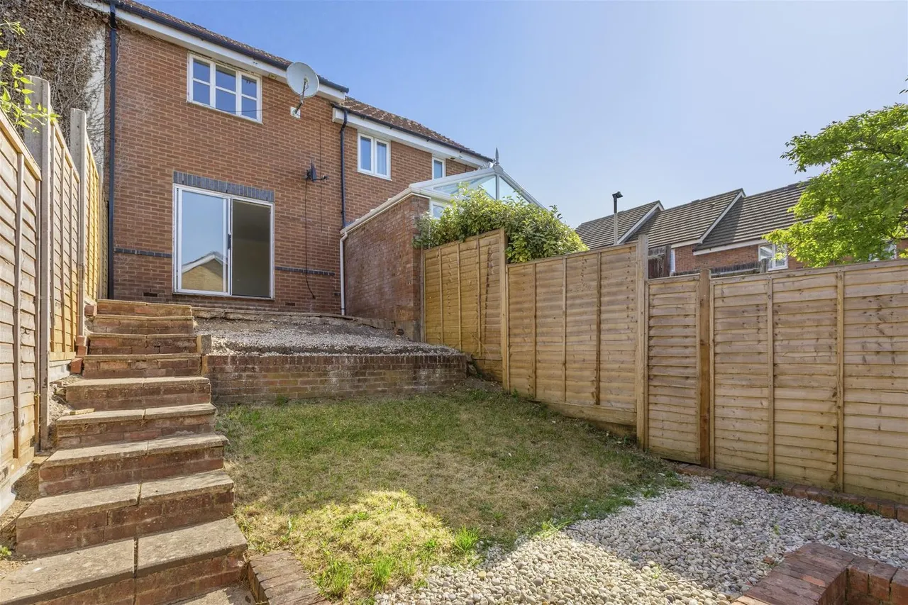 Falcon Rise, Downley, HP13, photo 2