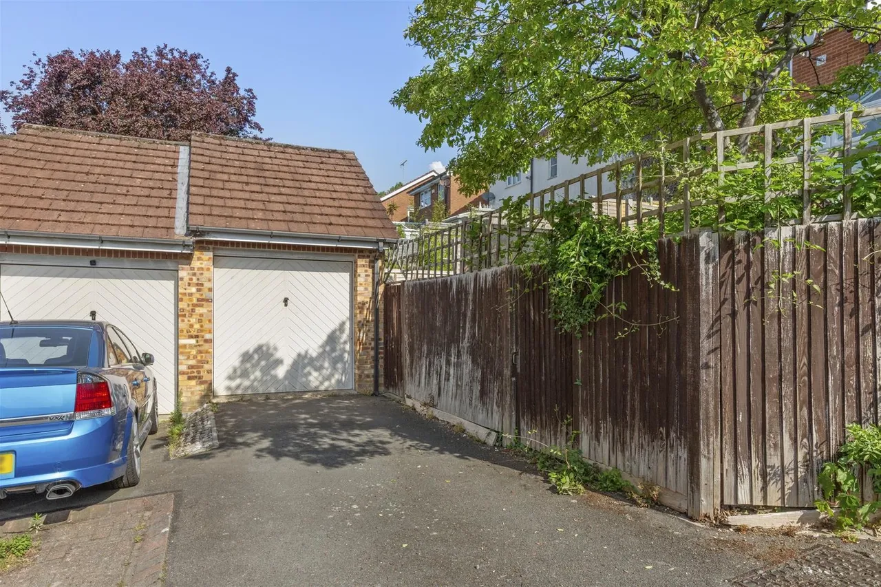 Falcon Rise, Downley, HP13, photo 12