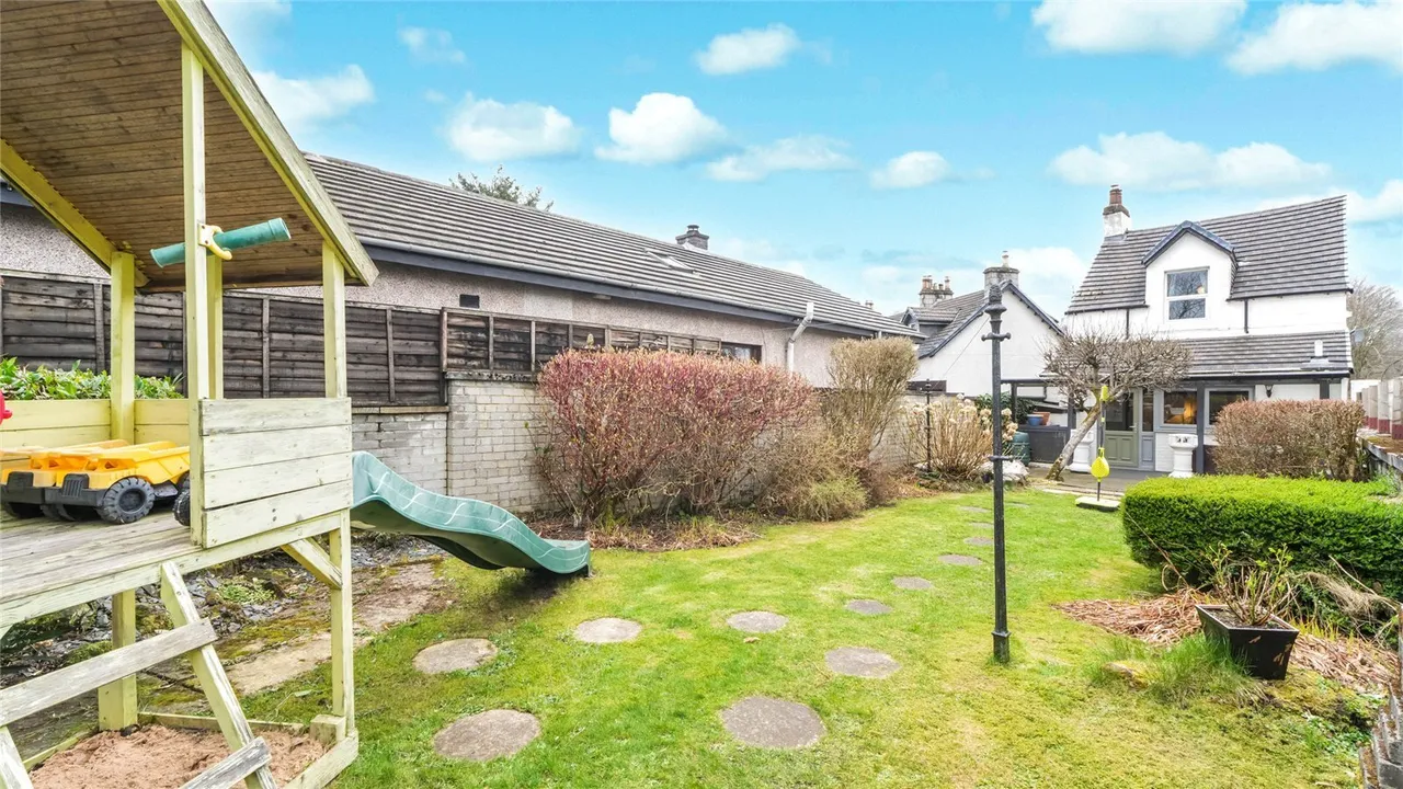 Stirling Road, Cumbernauld, Glasgow, North Lanarkshire, G67, photo 21
