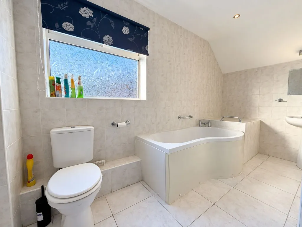 Ellerslie Lane, Bexhill on Sea, photo 16