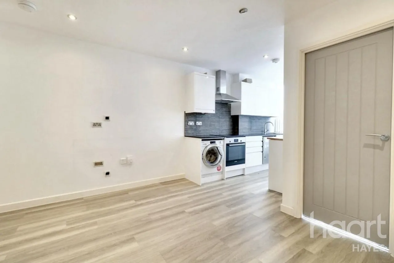 Bentinck Road, West Drayton, UB7, photo 4