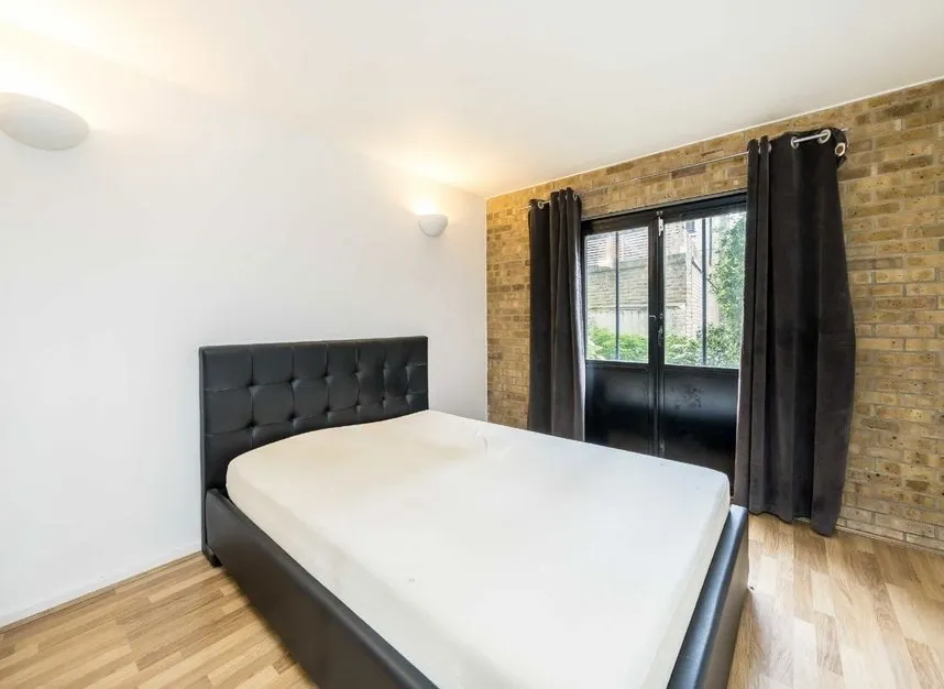 Burrells Wharf Square, Canary Wharf, E14, photo 4