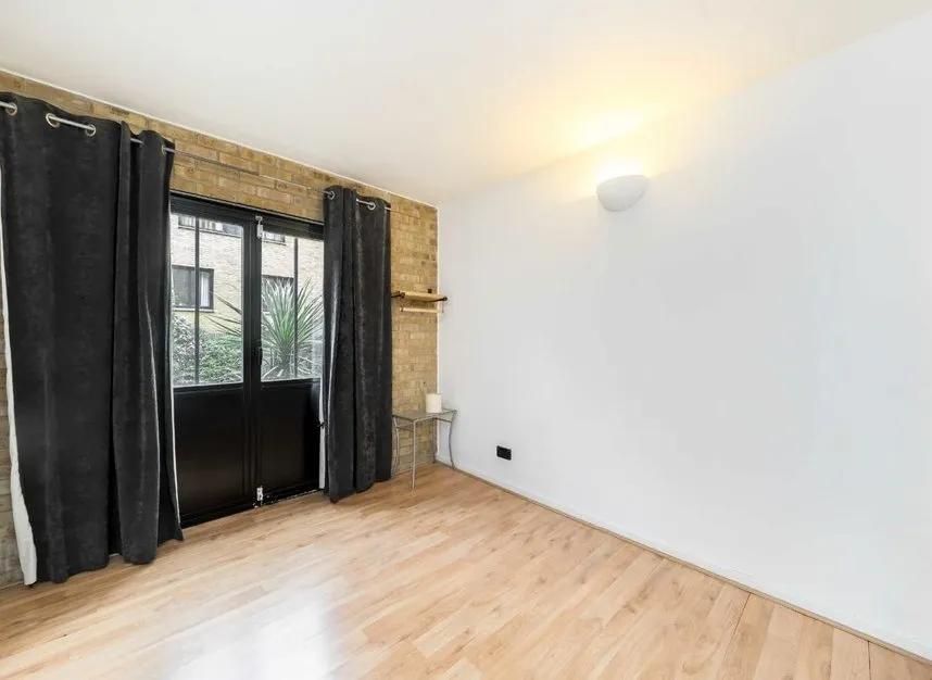 Burrells Wharf Square, Canary Wharf, E14, photo 6