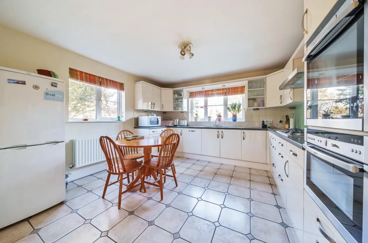 Arundel Avenue, Ewell, KT17 2RN, photo 7