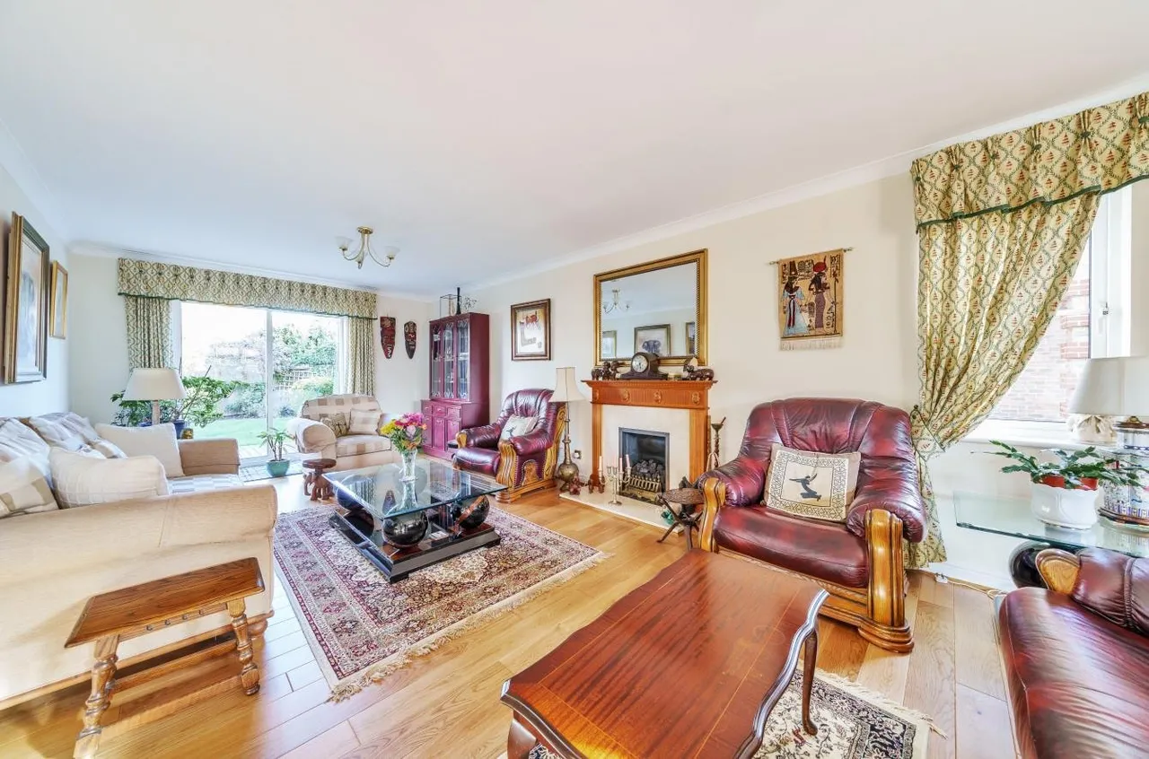 Arundel Avenue, Ewell, KT17 2RN, photo 4