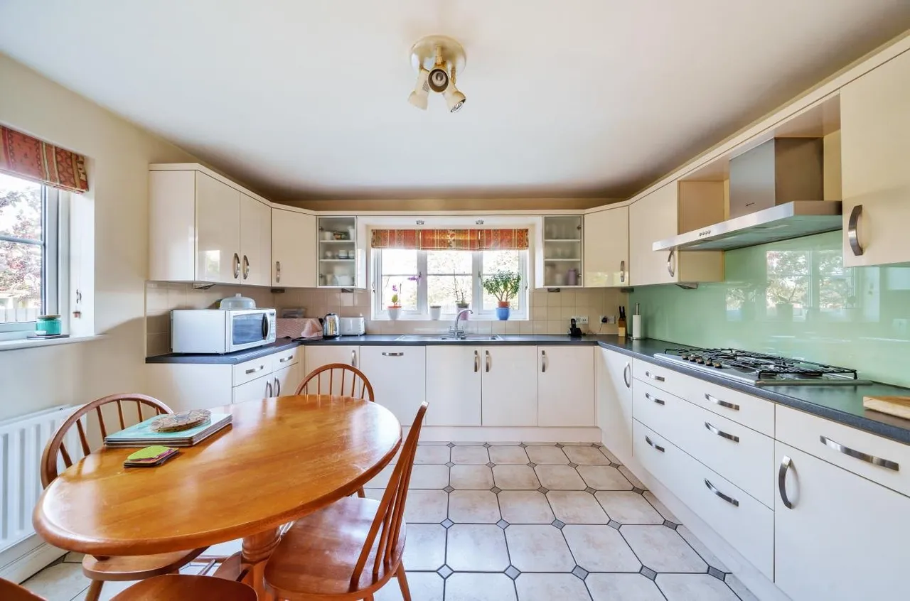 Arundel Avenue, Ewell, KT17 2RN, photo 9