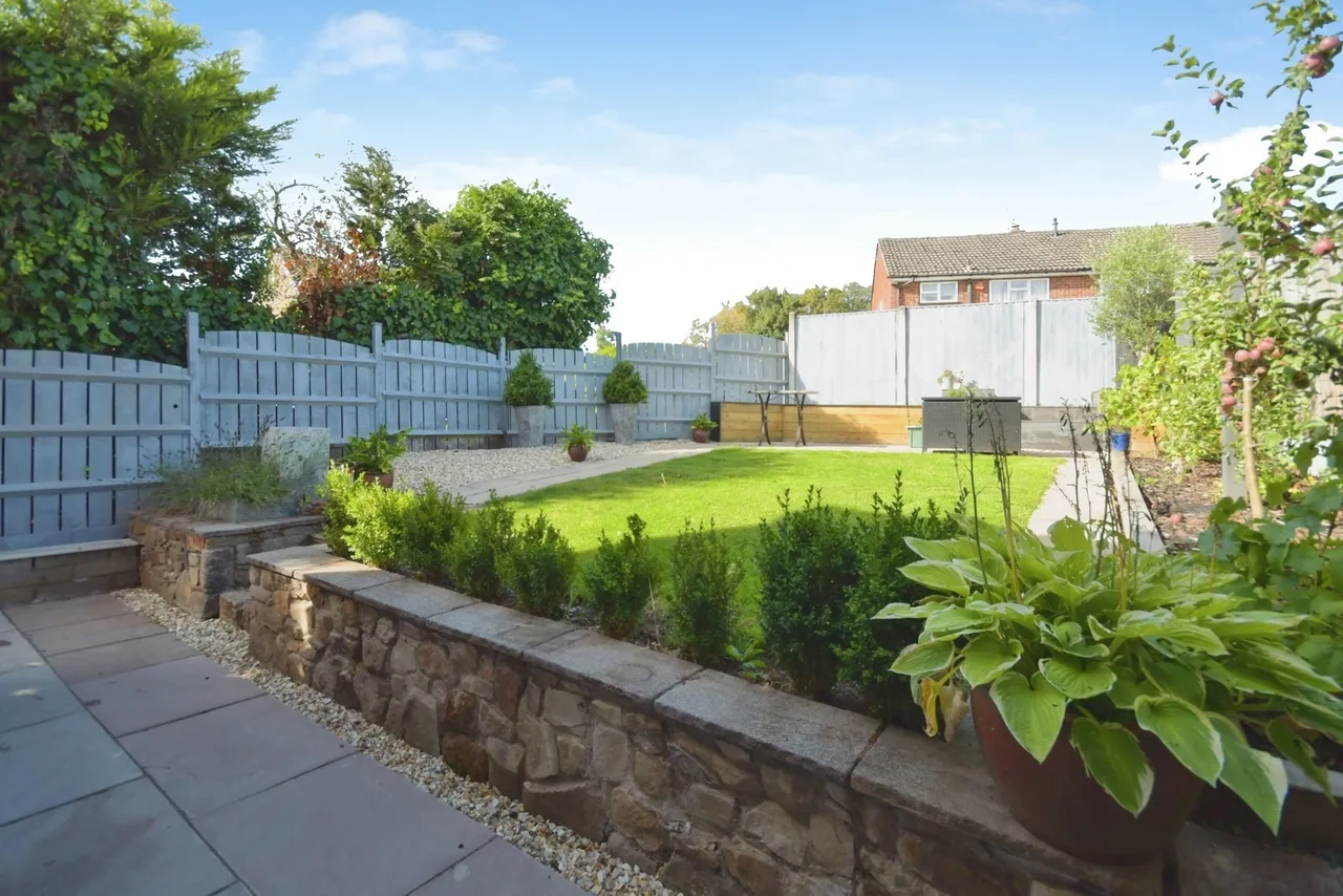 Deerlands Road, CHESTERFIELD, Derbyshire, S42, photo 15