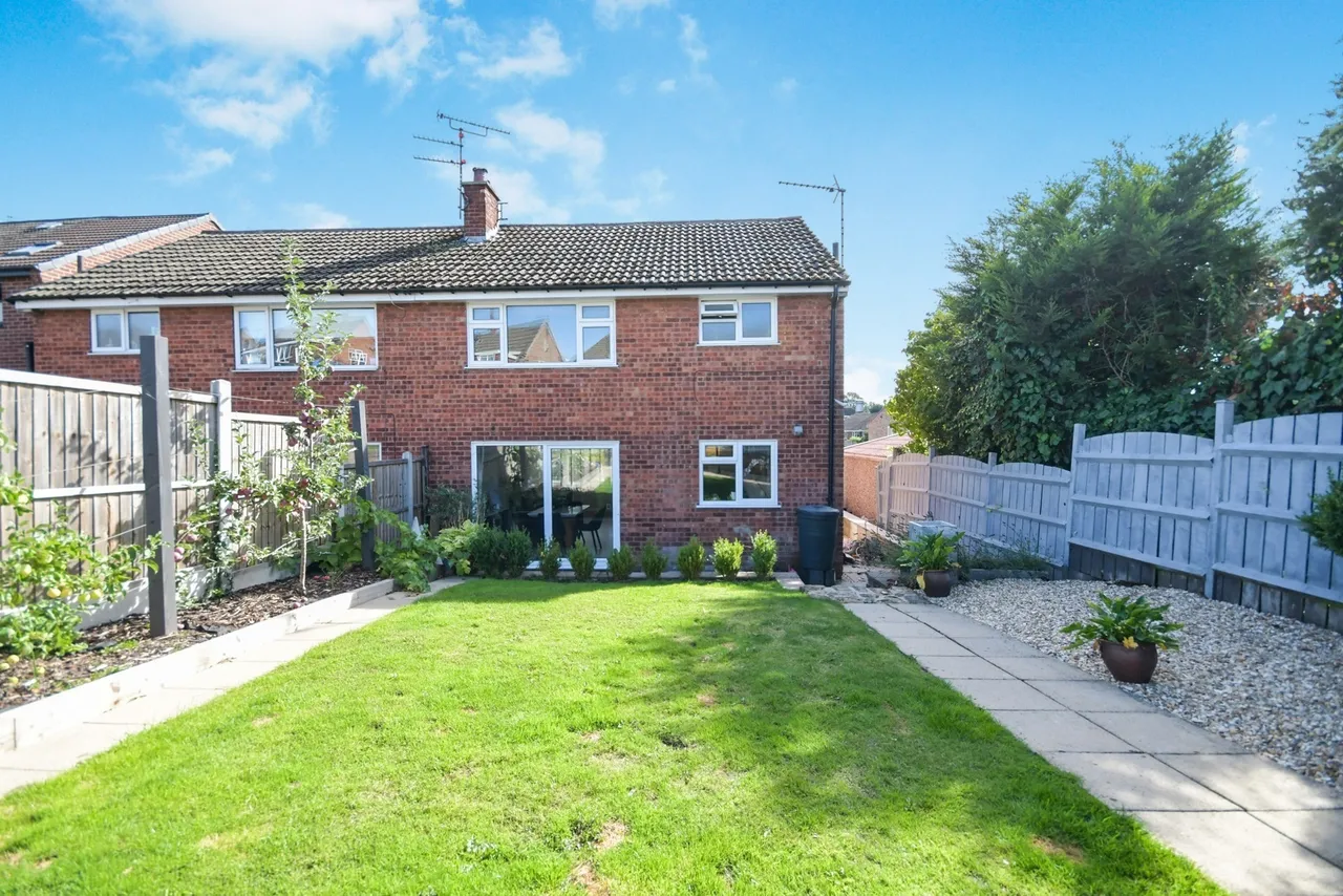 Deerlands Road, CHESTERFIELD, Derbyshire, S42, photo 17