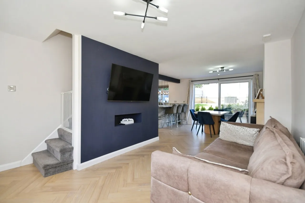 Deerlands Road, CHESTERFIELD, Derbyshire, S42, photo 7