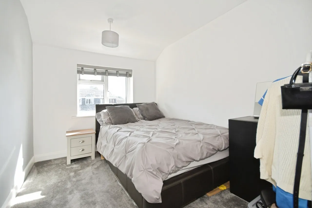 Deerlands Road, CHESTERFIELD, Derbyshire, S42, photo 11