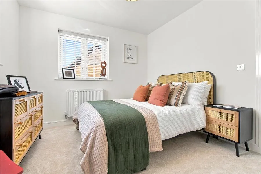 Bakeham Lane, Englefield Green, TW20, photo 12