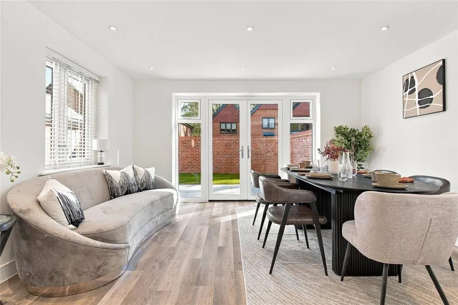 Bakeham Lane, Englefield Green, TW20, photo 5