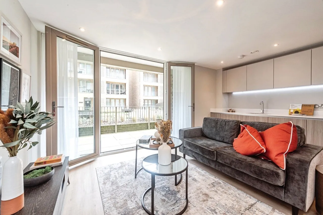 Kings Road, Newbury, RG14, photo 6