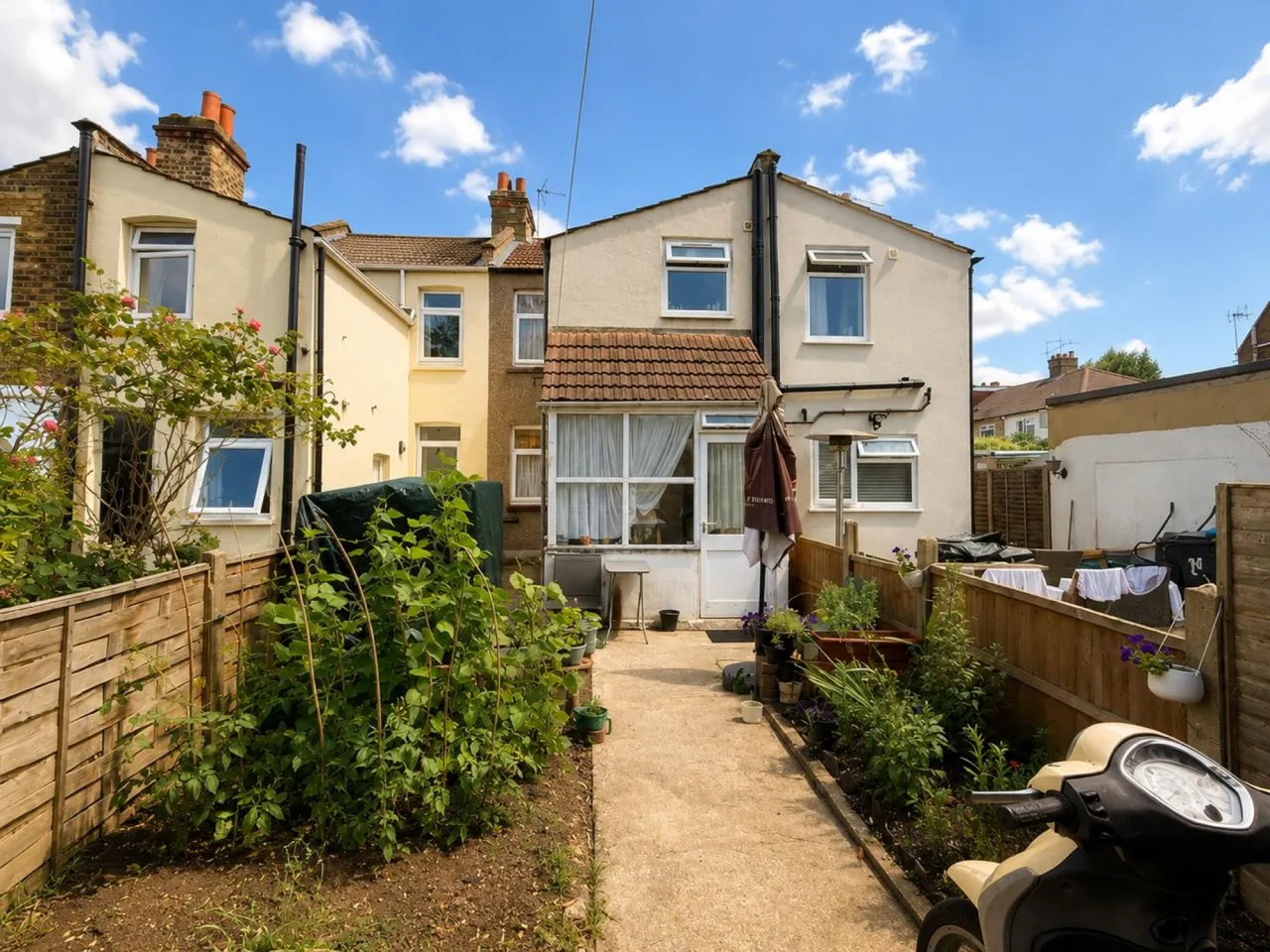 St Johns Road, Chingford, photo 10