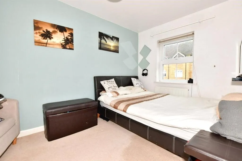 Monarch Drive, Kemsley, Sittingbourne, Kent, ME10, photo 8