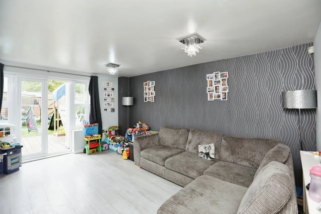 Monarch Drive, Kemsley, Sittingbourne, Kent, ME10, photo 12