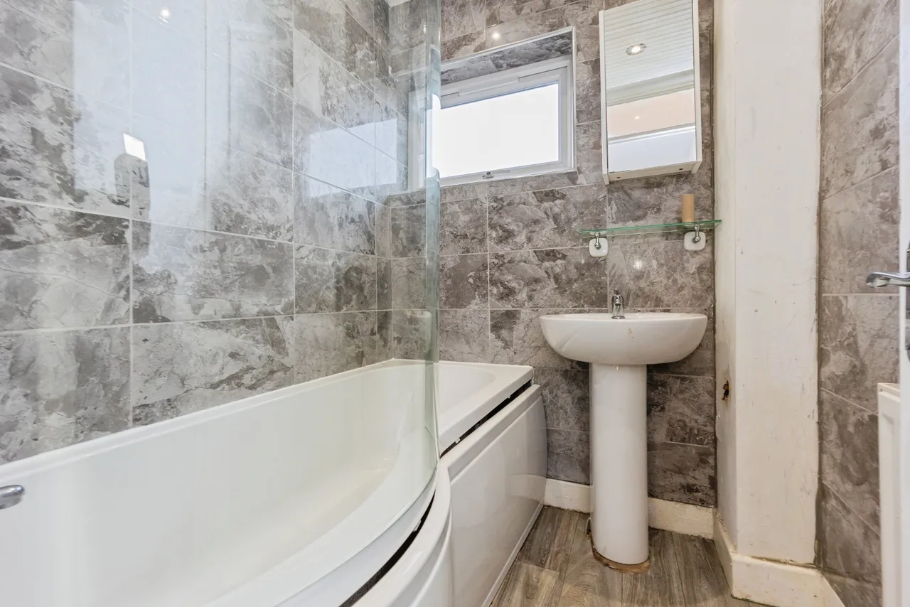 Coleridge Road, Oldham, OL1, photo 14