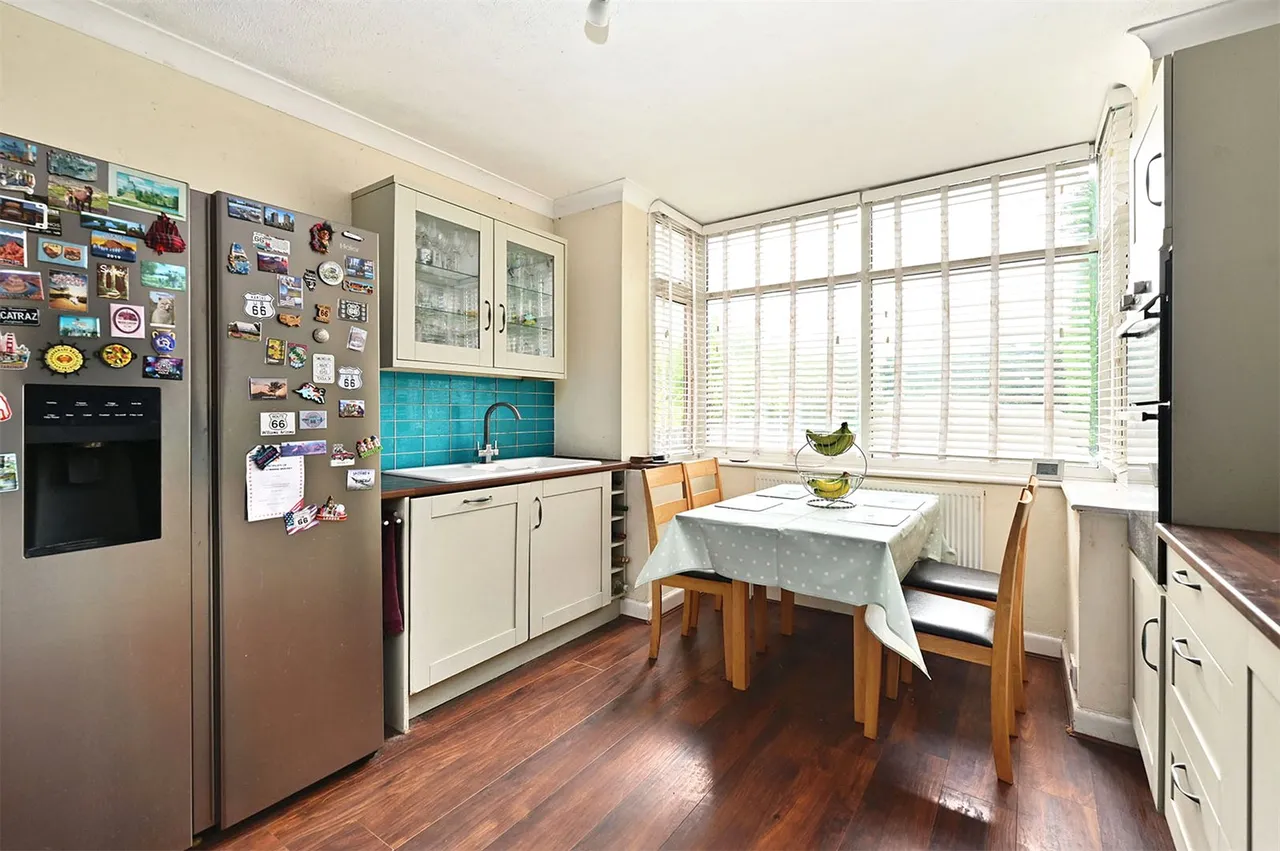 Ash Church Road, Ash, Guildford, Surrey, GU12 6LU, photo 7