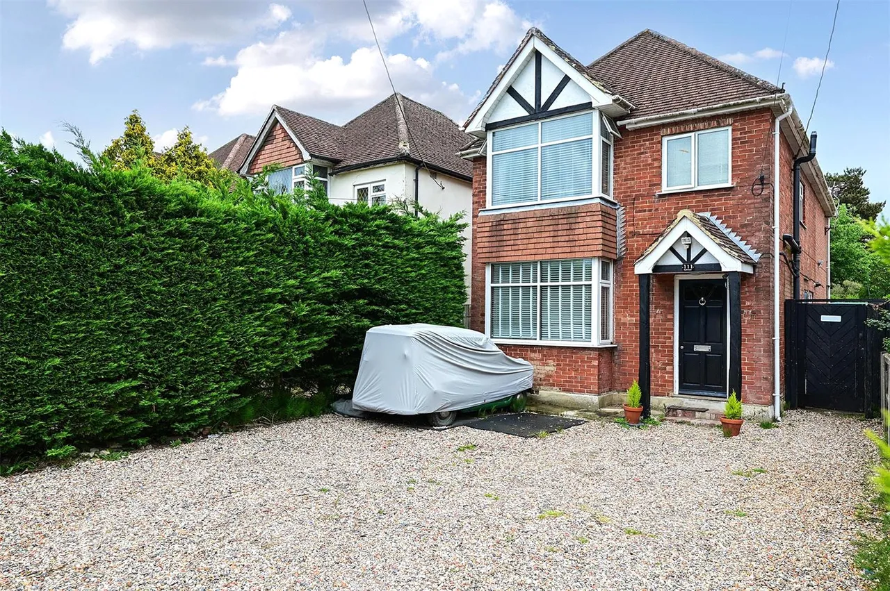 Ash Church Road, Ash, Guildford, Surrey, GU12 6LU, photo 19
