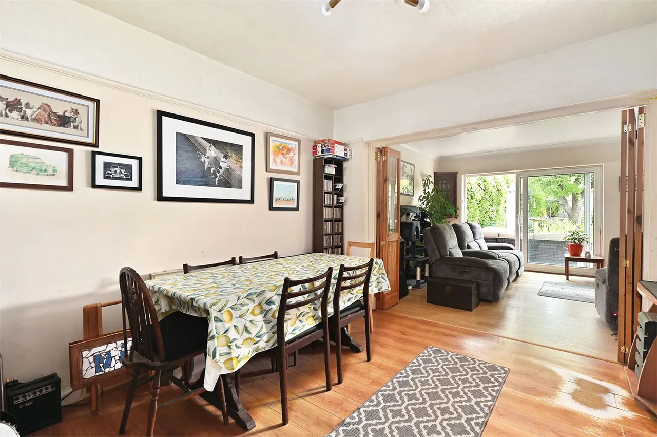 Ash Church Road, Ash, Guildford, Surrey, GU12 6LU, photo 6