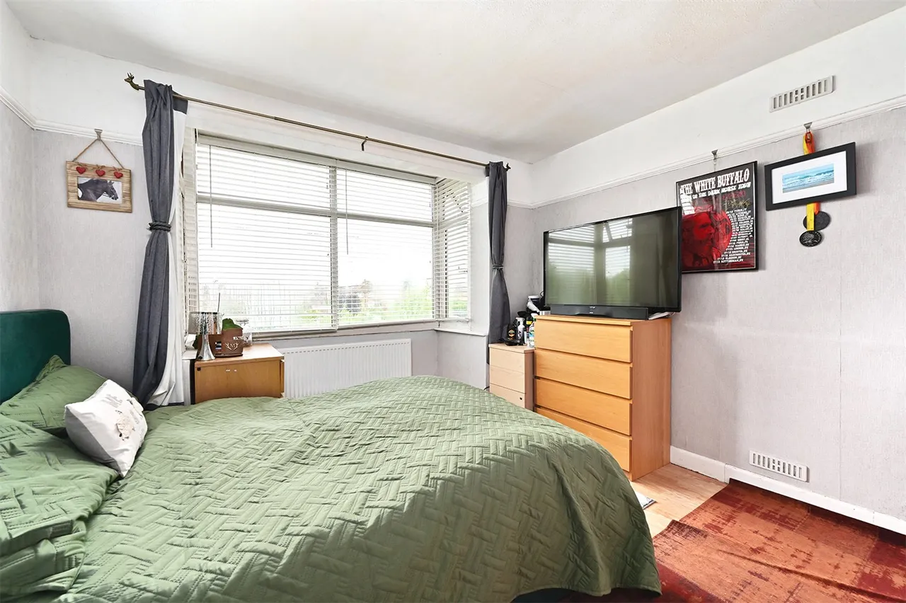 Ash Church Road, Ash, Guildford, Surrey, GU12 6LU, photo 9