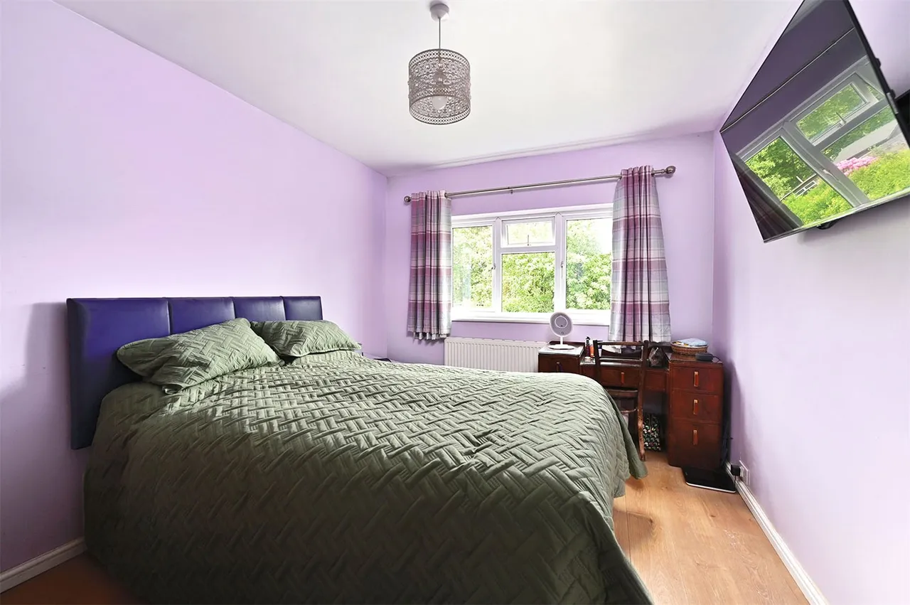 Ash Church Road, Ash, Guildford, Surrey, GU12 6LU, photo 12