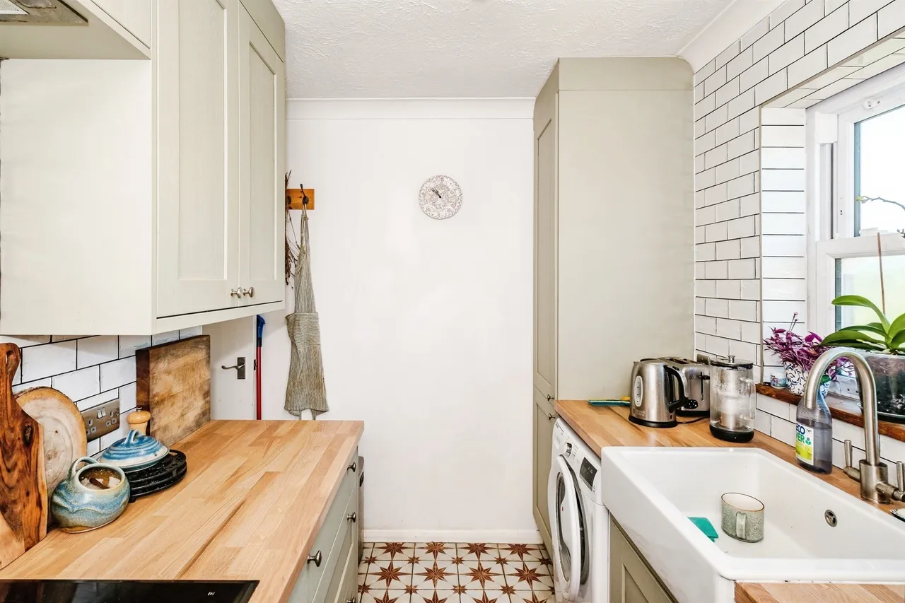 St. Michaels Road, Worthing, BN11, photo 10
