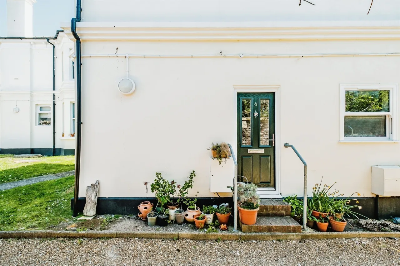 St. Michaels Road, Worthing, BN11, photo 5
