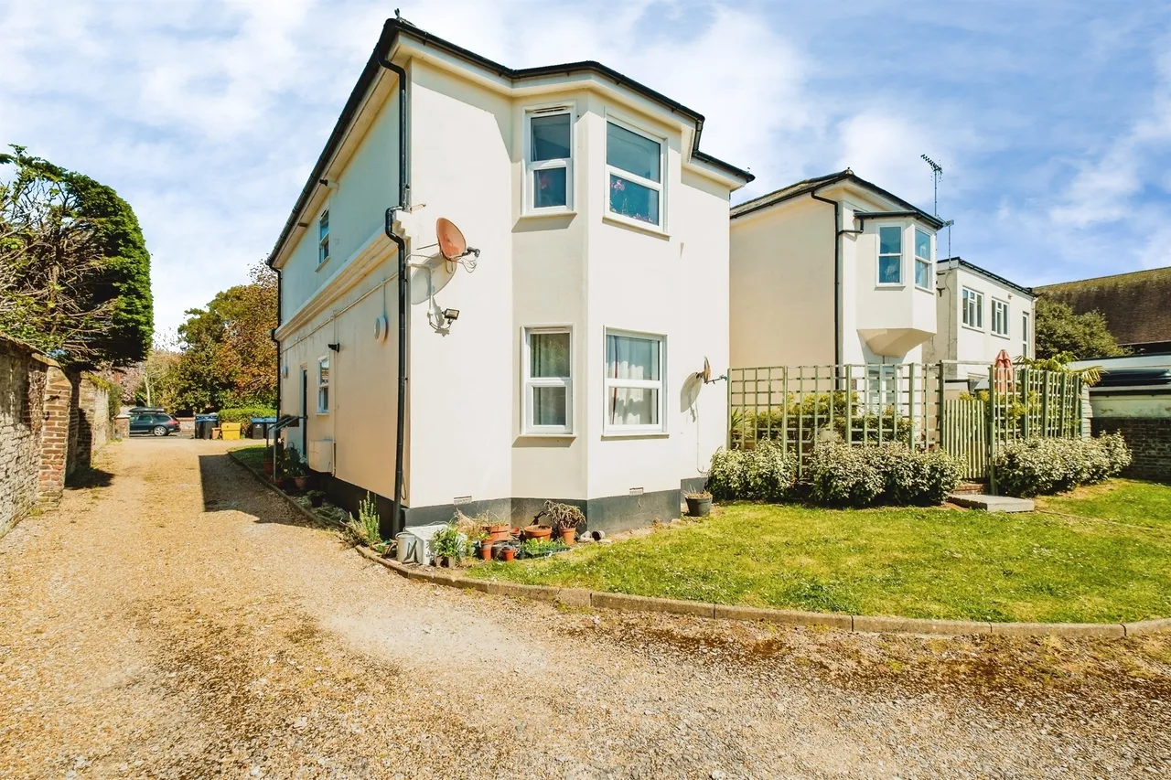 St. Michaels Road, Worthing, BN11, photo 17