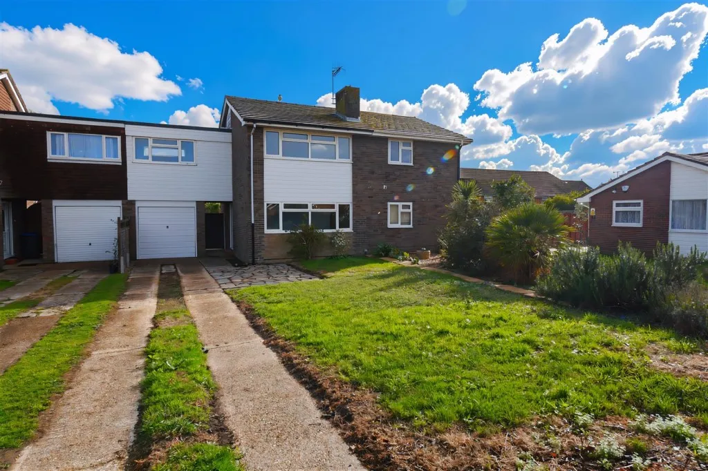3 bed house to rent, Henfield Close, Goring-By-Sea, BN12