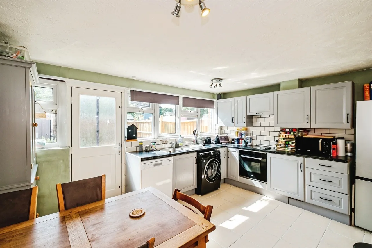 Hayley Road, Lancing, BN15, photo 3