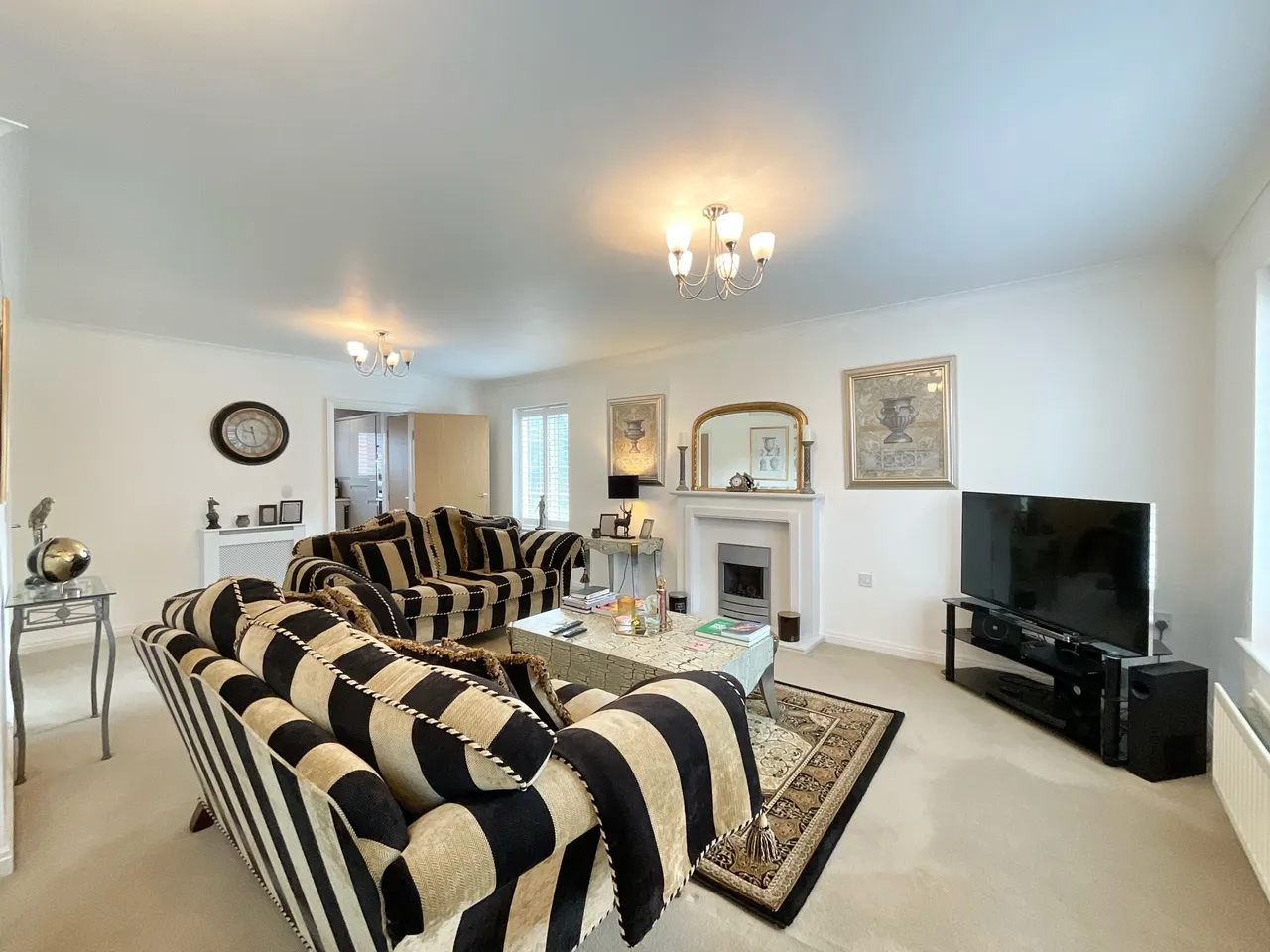 Chesterton Way, Weston, CW2, photo 9