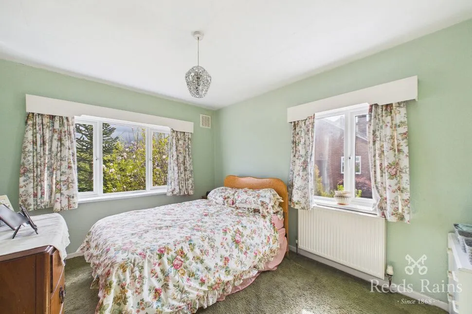 St. Michaels Mount, Thornhill, Dewsbury, West Yorkshire, WF12, photo 12