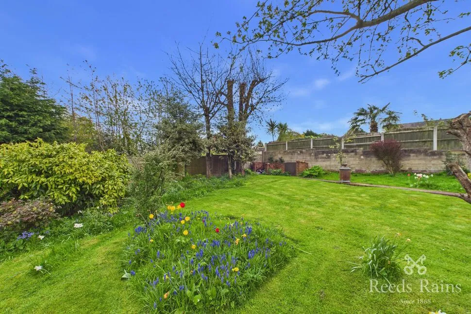 St. Michaels Mount, Thornhill, Dewsbury, West Yorkshire, WF12, photo 6