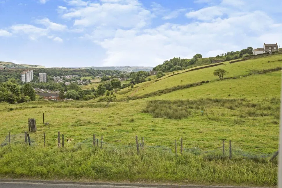 Moins Close, Halifax, HX2, photo 8