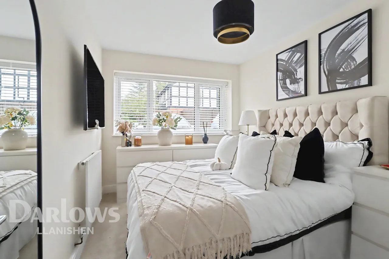 Crawley Close, Cardiff, photo 14